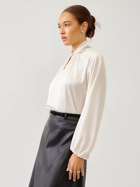 ALANA KEYHOLE TOP - BONE