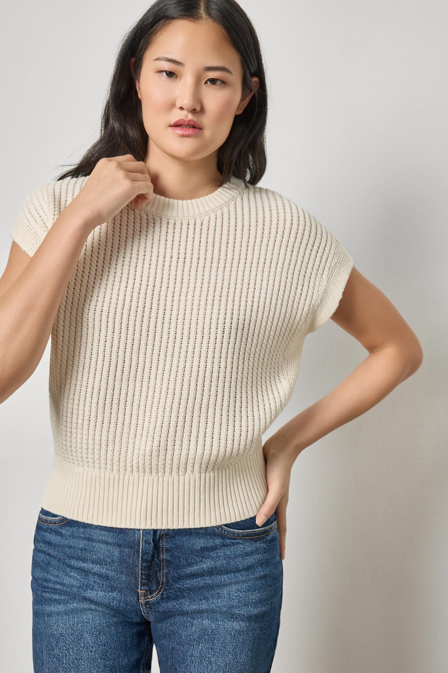 TEXTURED WEDGE SWEATER - OFF WHITE