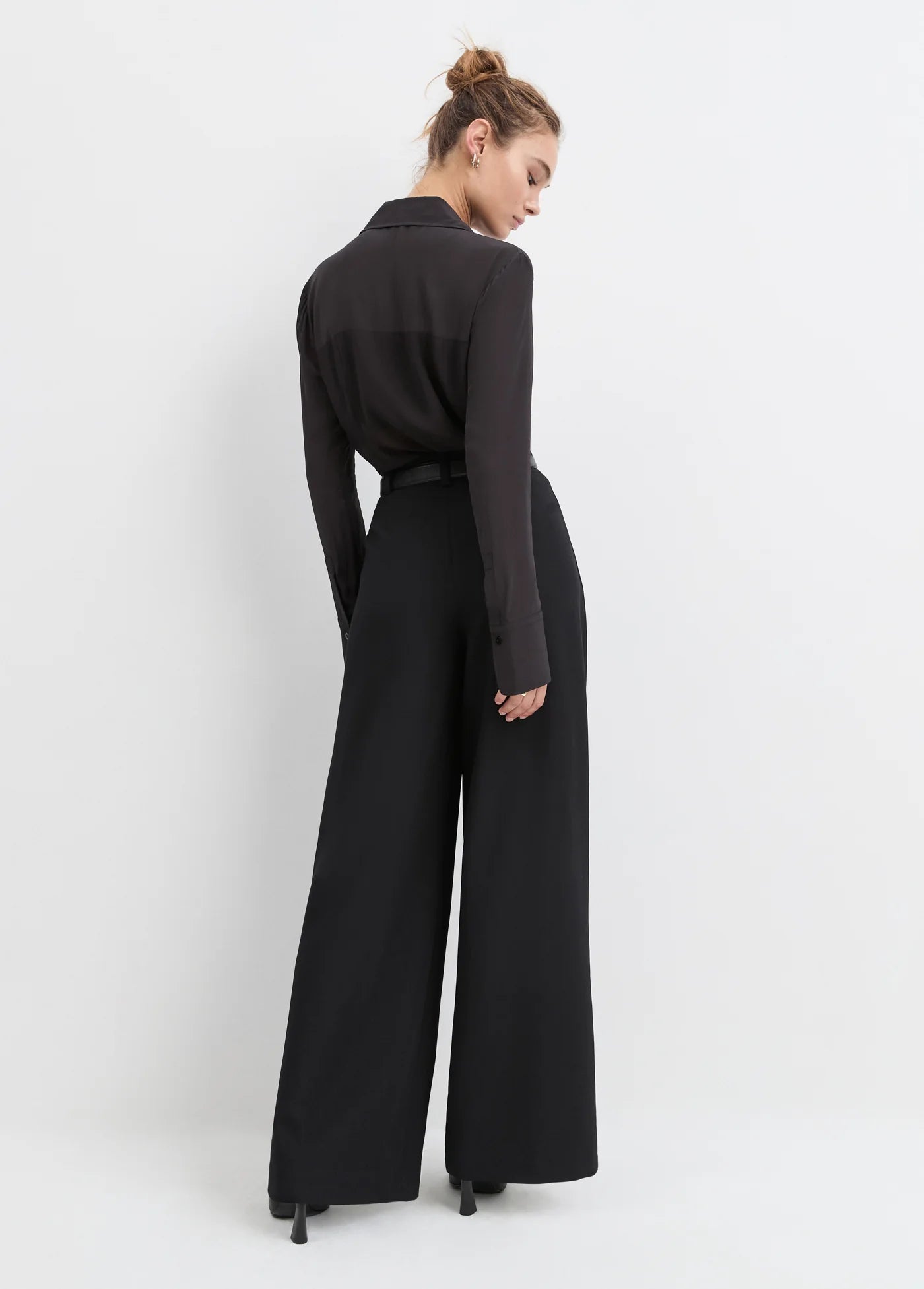 THE SHEER SOPHISTICATION TOP - BLACK