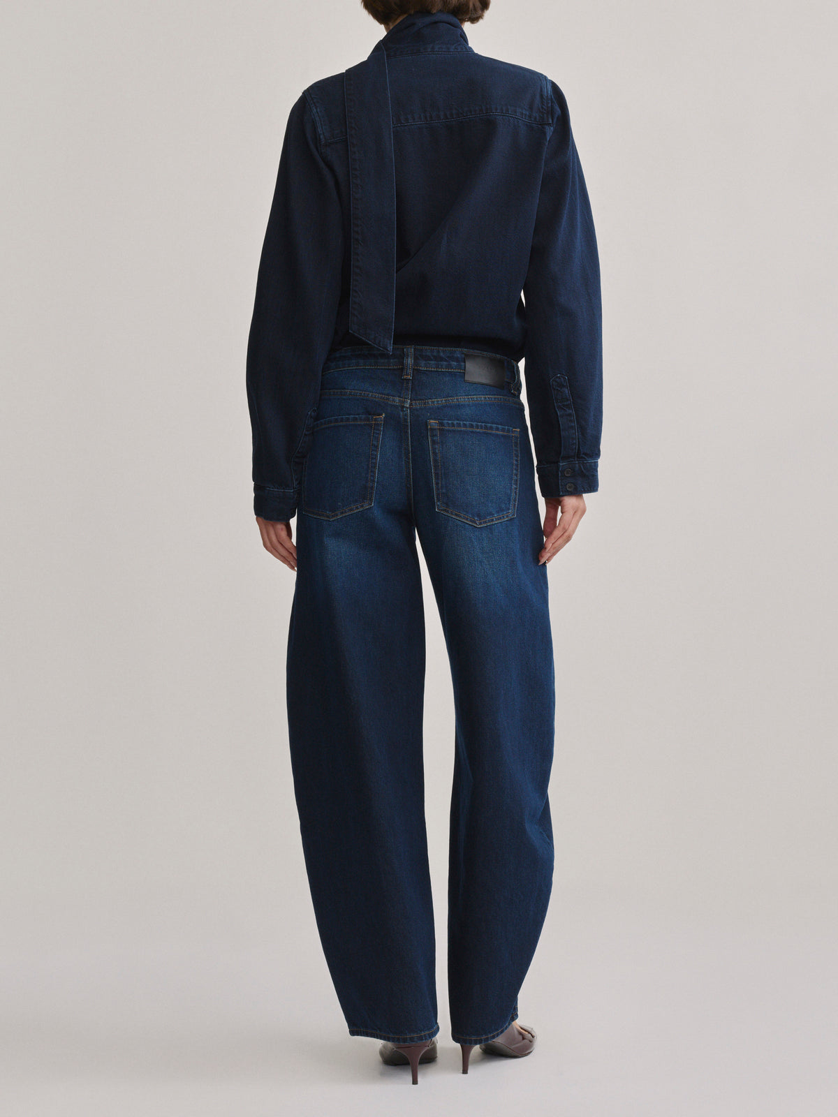 RORI HORSESHOE: MID RISE 31' - VENTURA