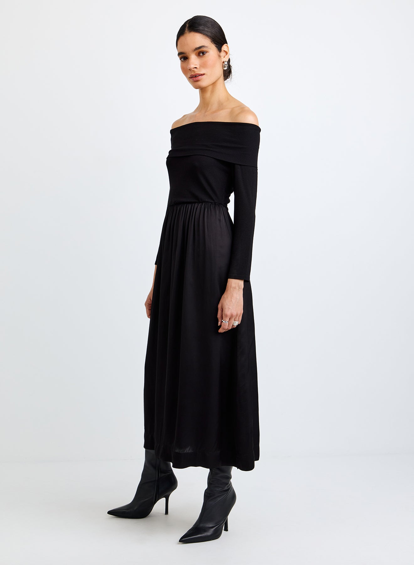 BRACELET LENGTH OFF SHOULDER DRESS - BLACK