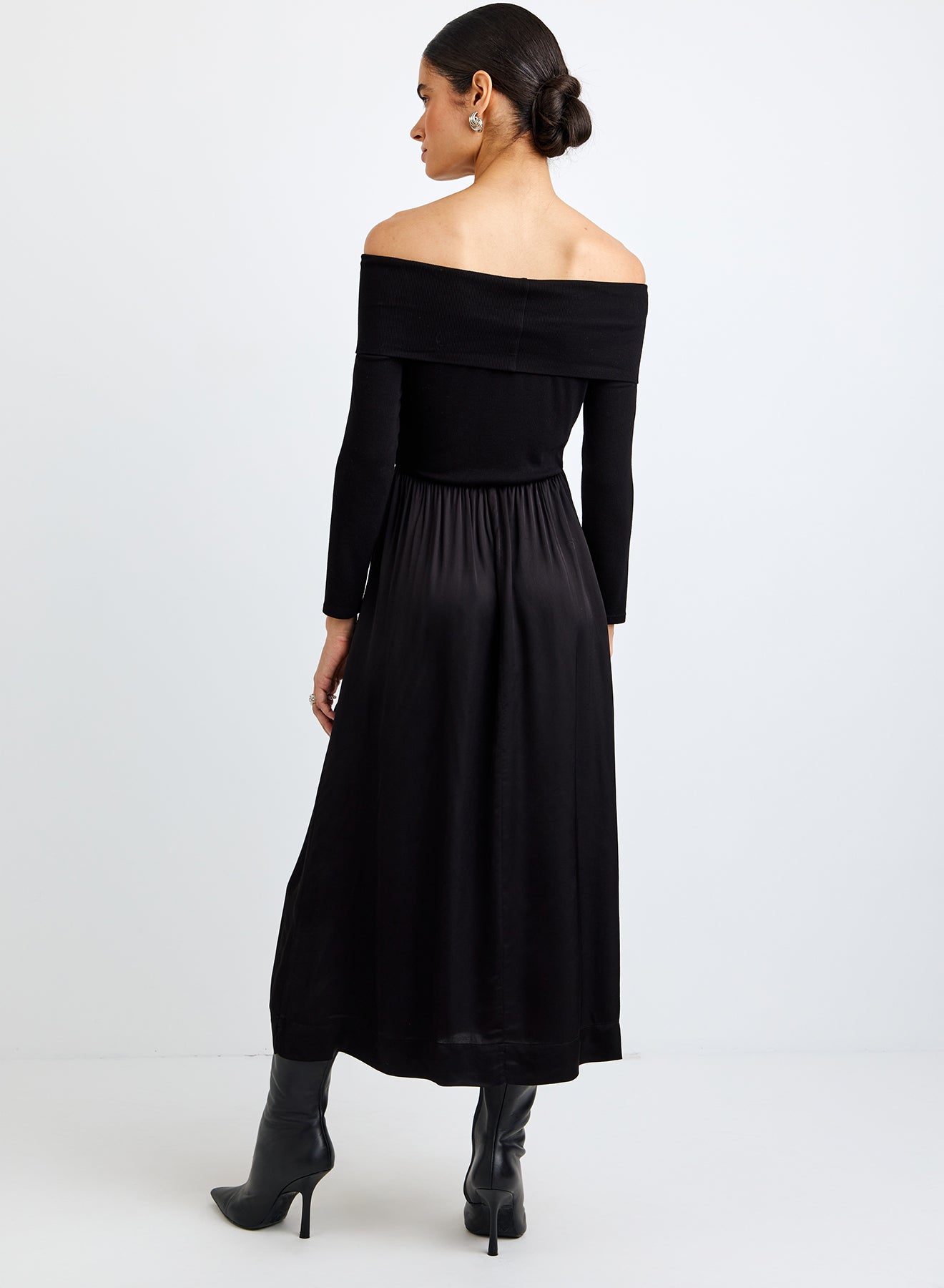 BRACELET LENGTH OFF SHOULDER DRESS - BLACK