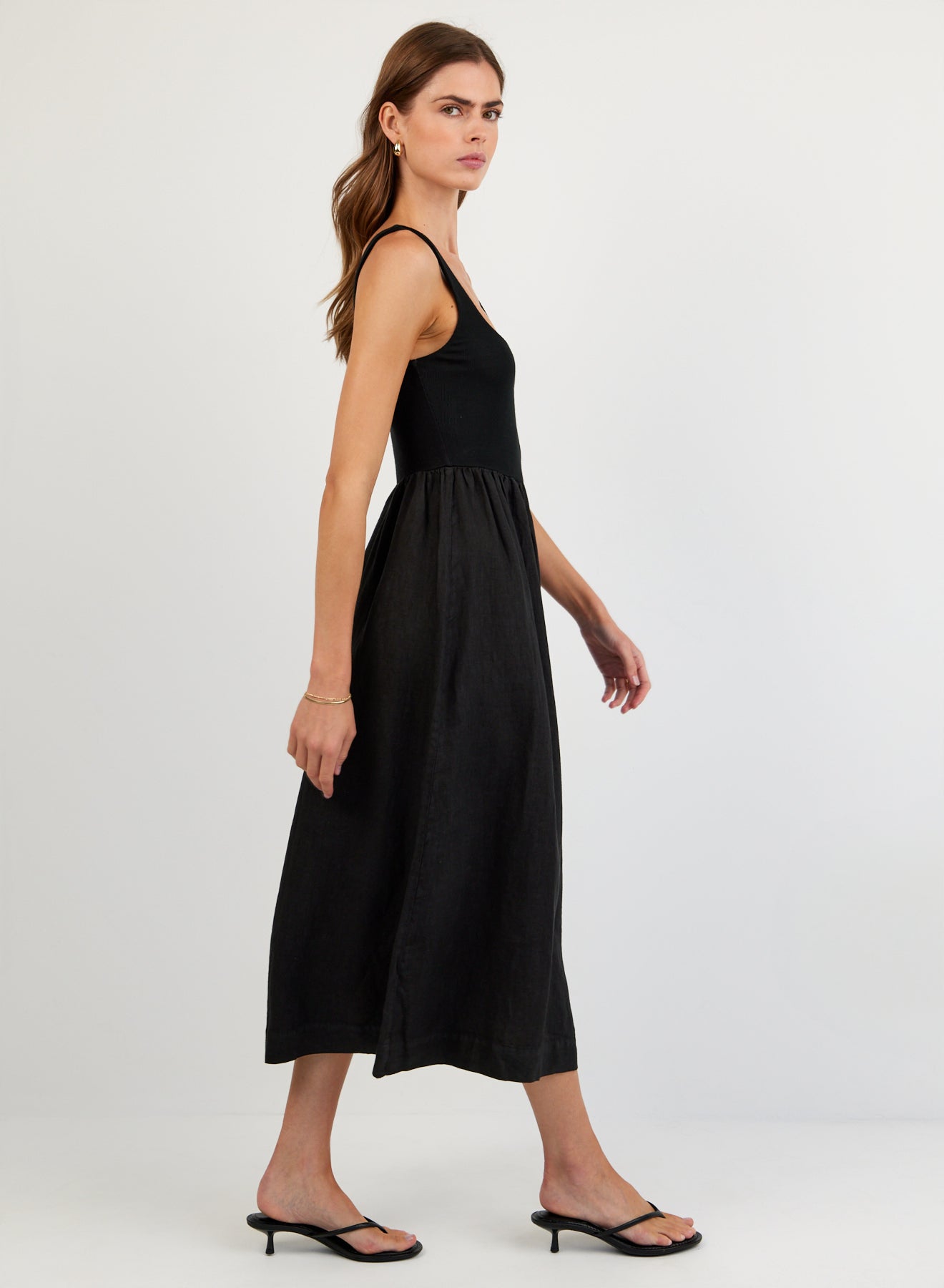 SLEEVELESS KNIT COMBO DRESS - BLACK