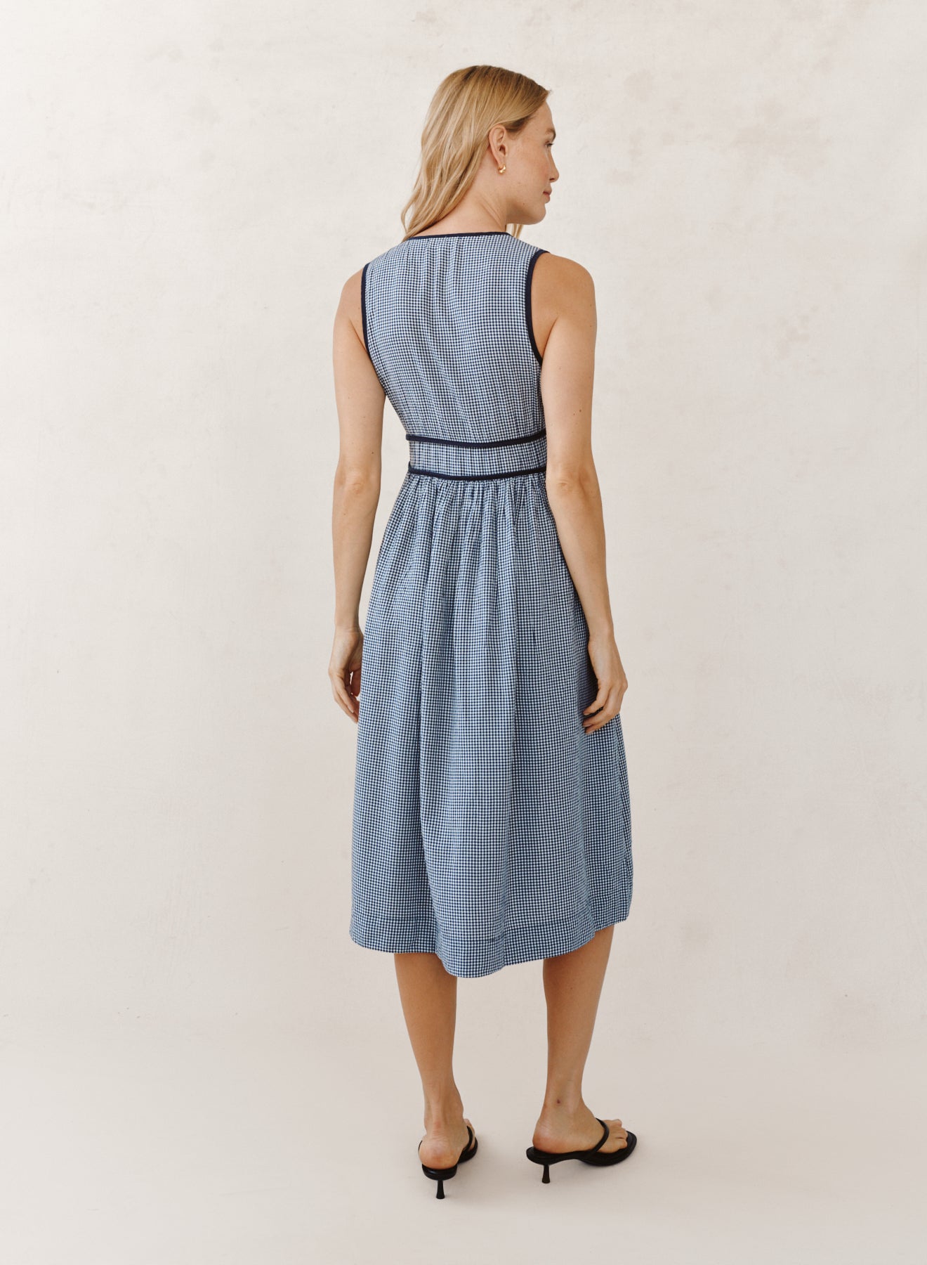 FIT & FLARE V-NECK MIDI DRESS - NAVY MICRO GINGHAM