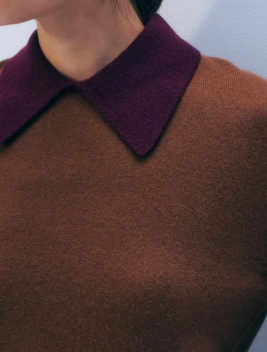 CASHMERE CONTRAST COLLARSWEATER - CEDARWOOD/SANGRIA
