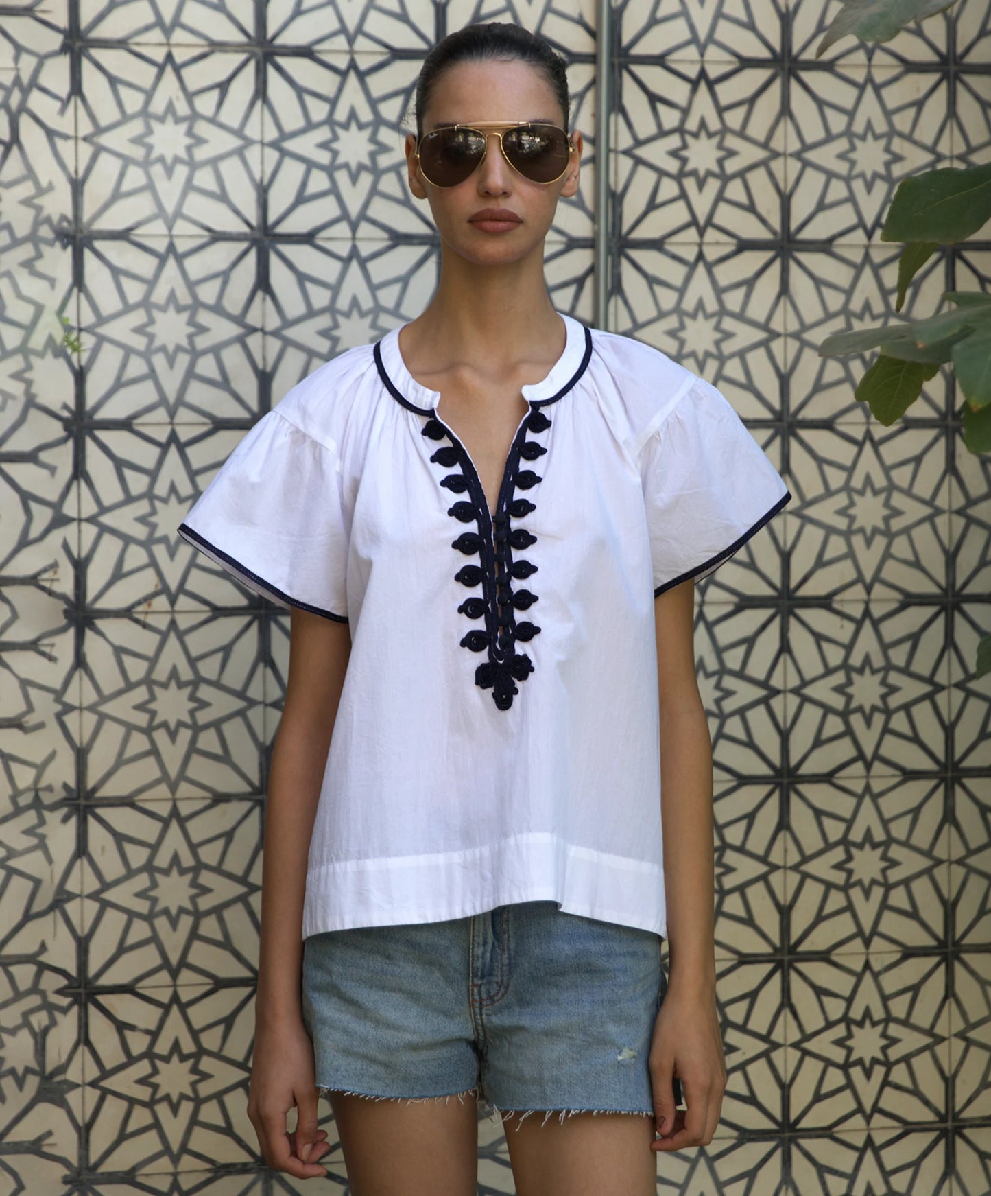 CLEMATIS TOP - WHITE/NAVY