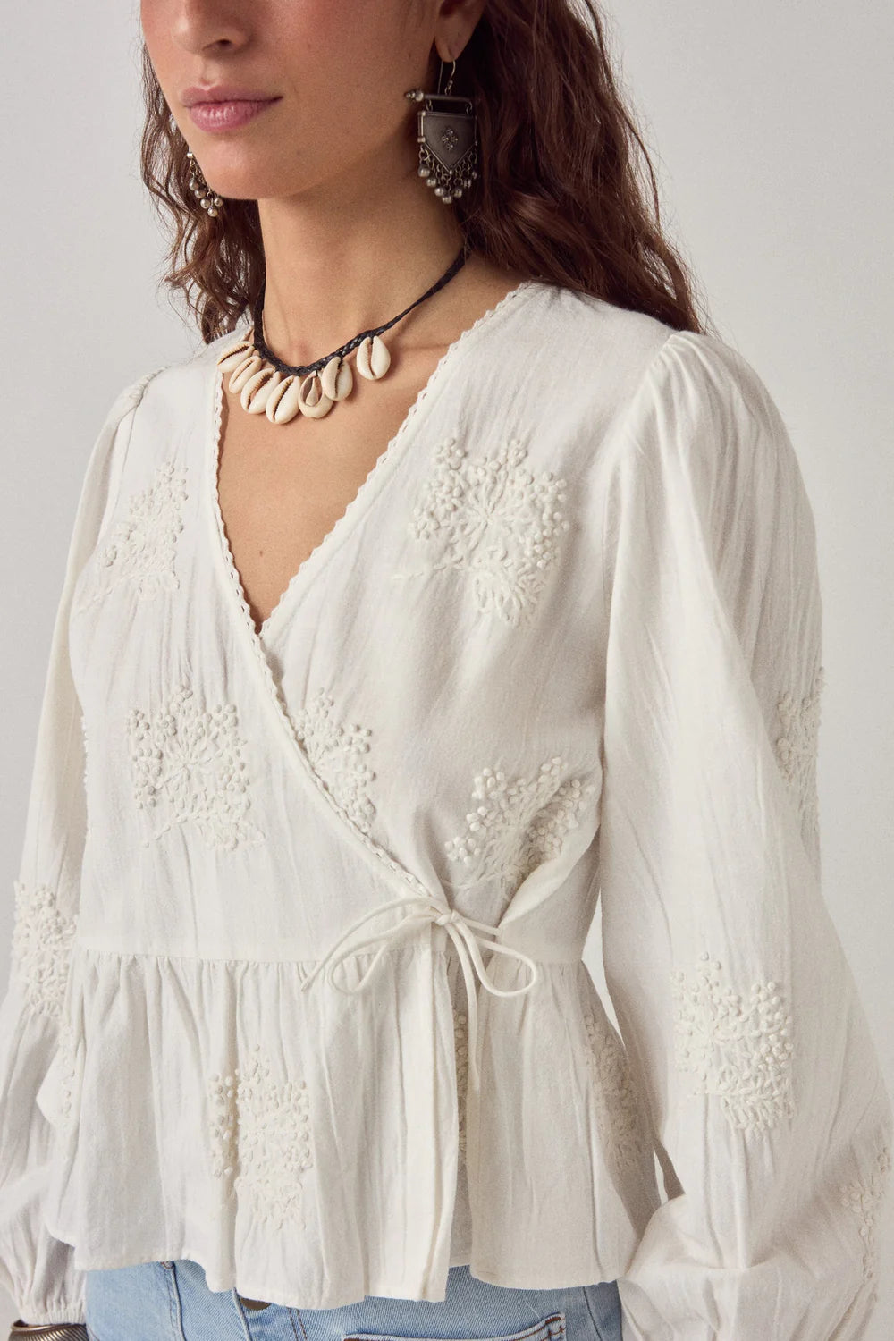 WHITE MAGNOLIA SALMA BLOUSE - PANNA COTTA