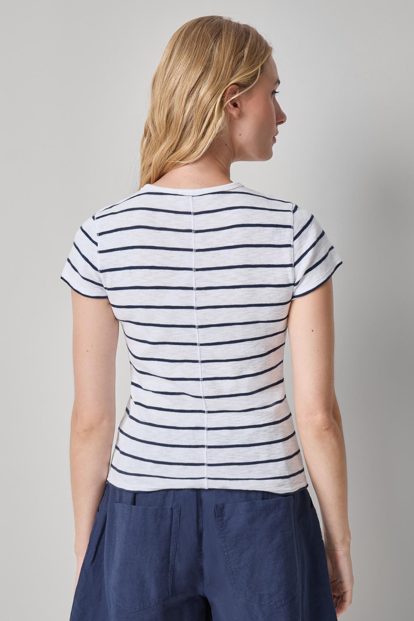 STRIPED SHORT SLEEVE - NAVY STRIPE