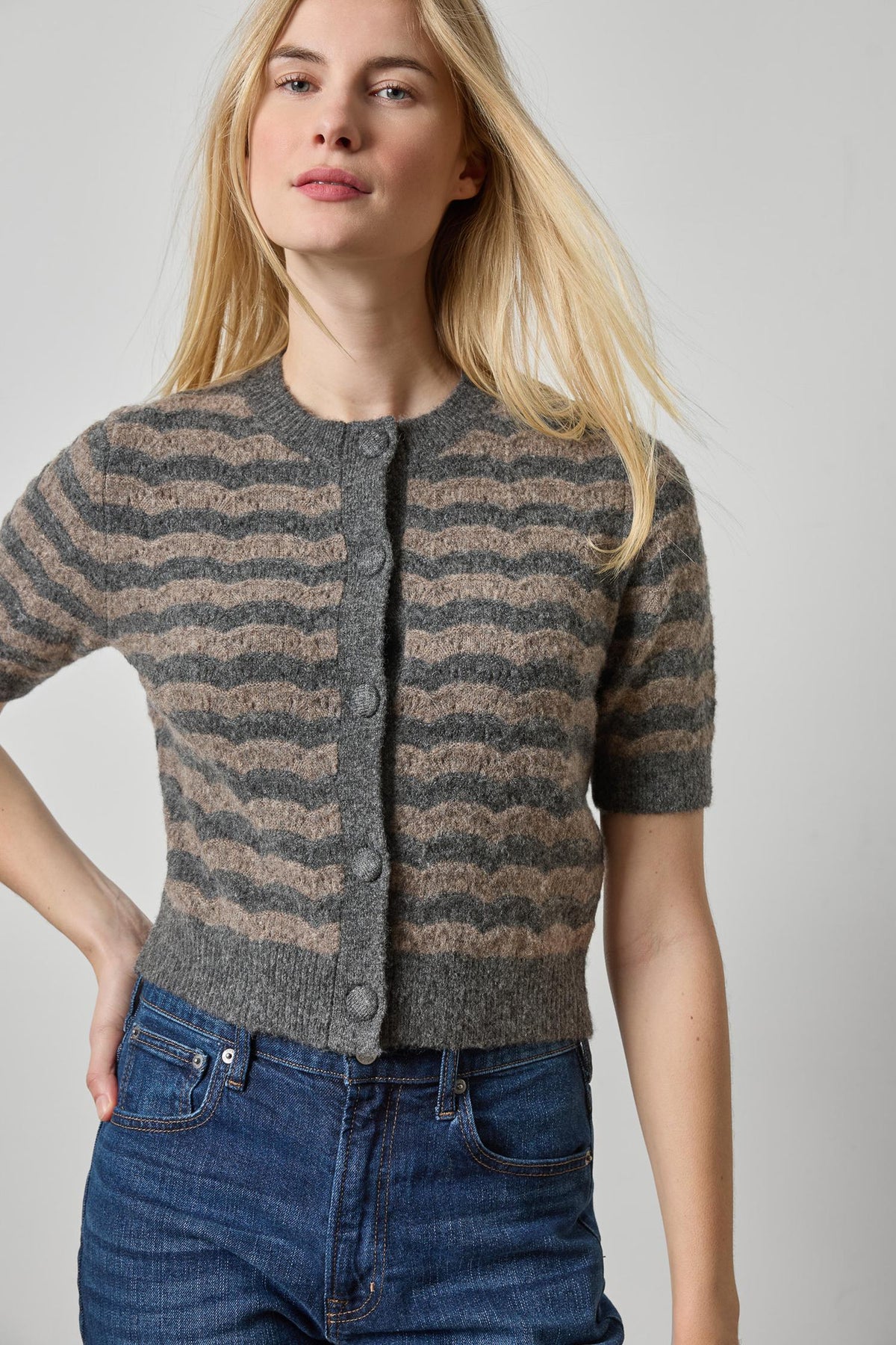 SHORT SLEEVE CREWNECK CARDIGAN (GRAPHITE STRIPE)
