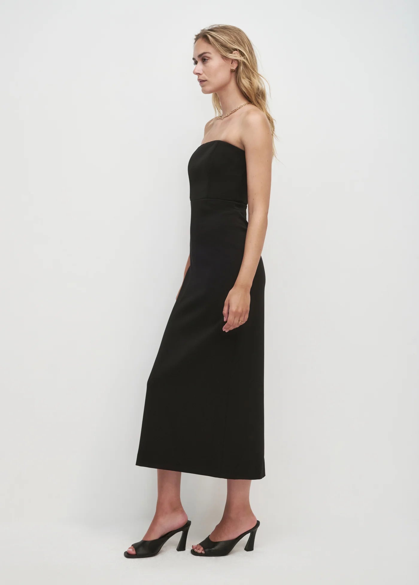 THE LONG WILLOW DRESS - BLACK