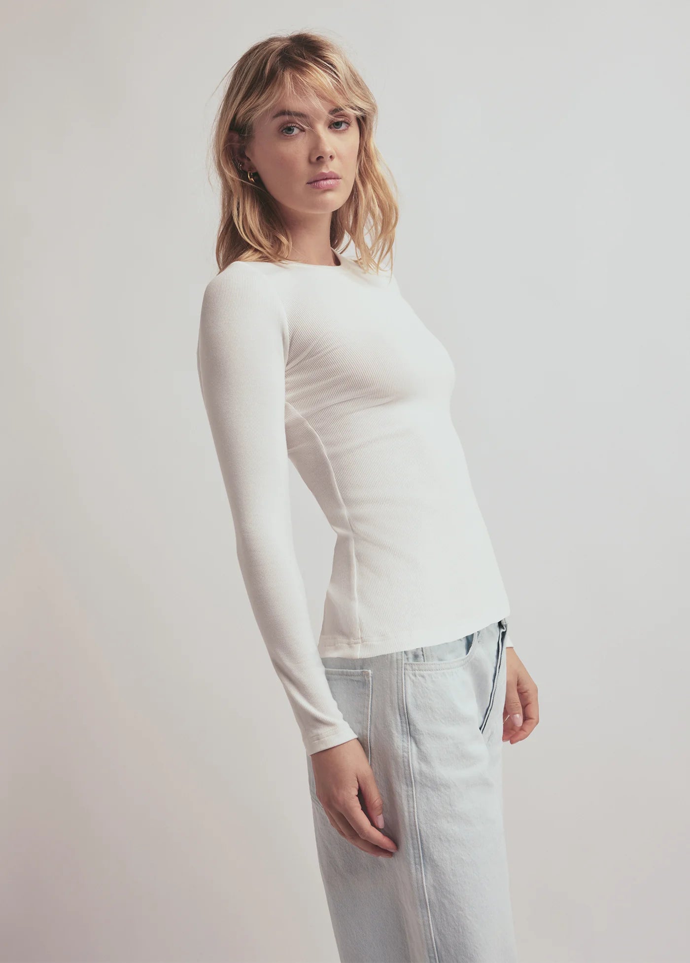 THE RIBBED LONG SLEEVE - WHITE