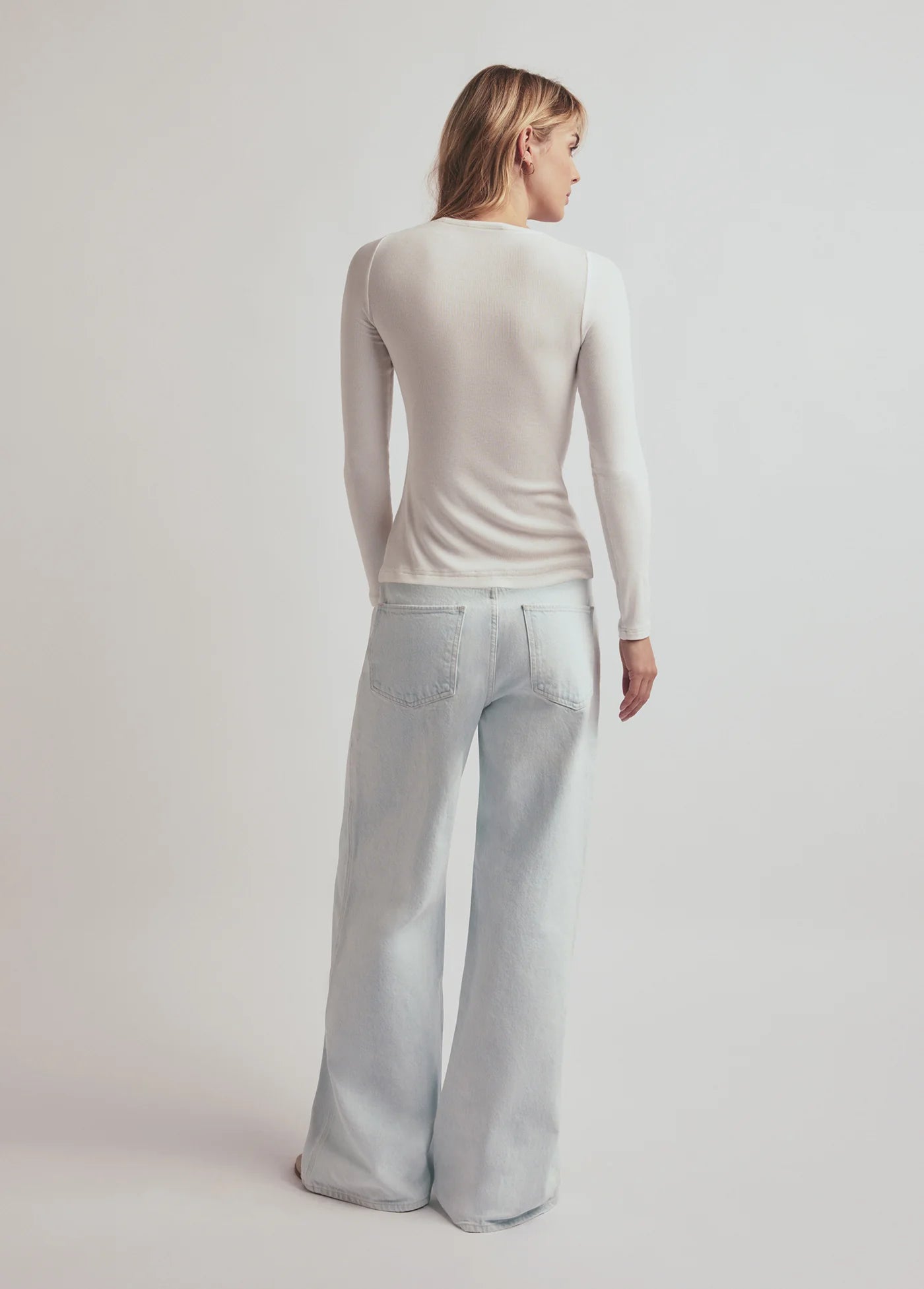THE RIBBED LONG SLEEVE - WHITE