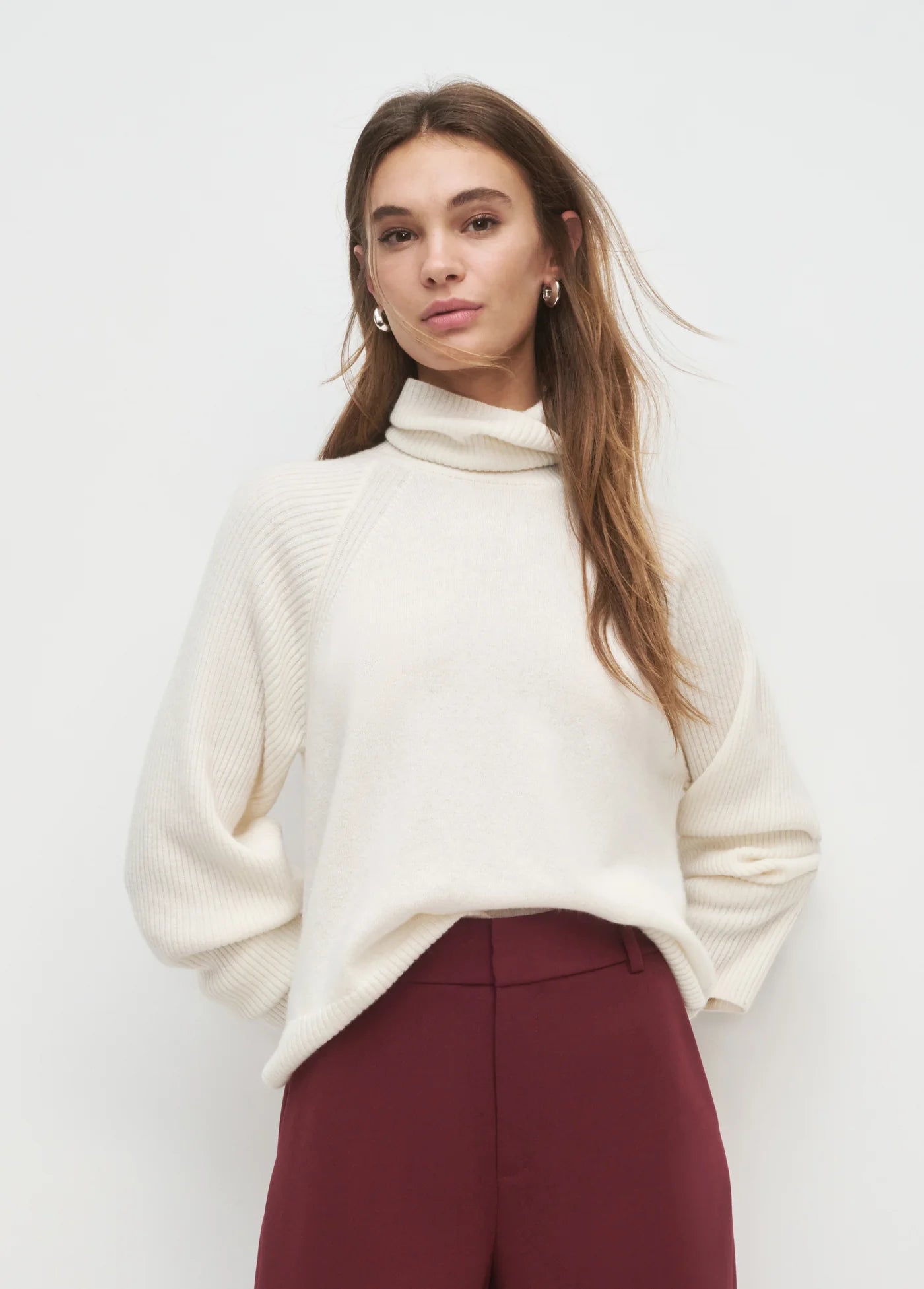 THE MINIMALIST SWEATER - IVORY