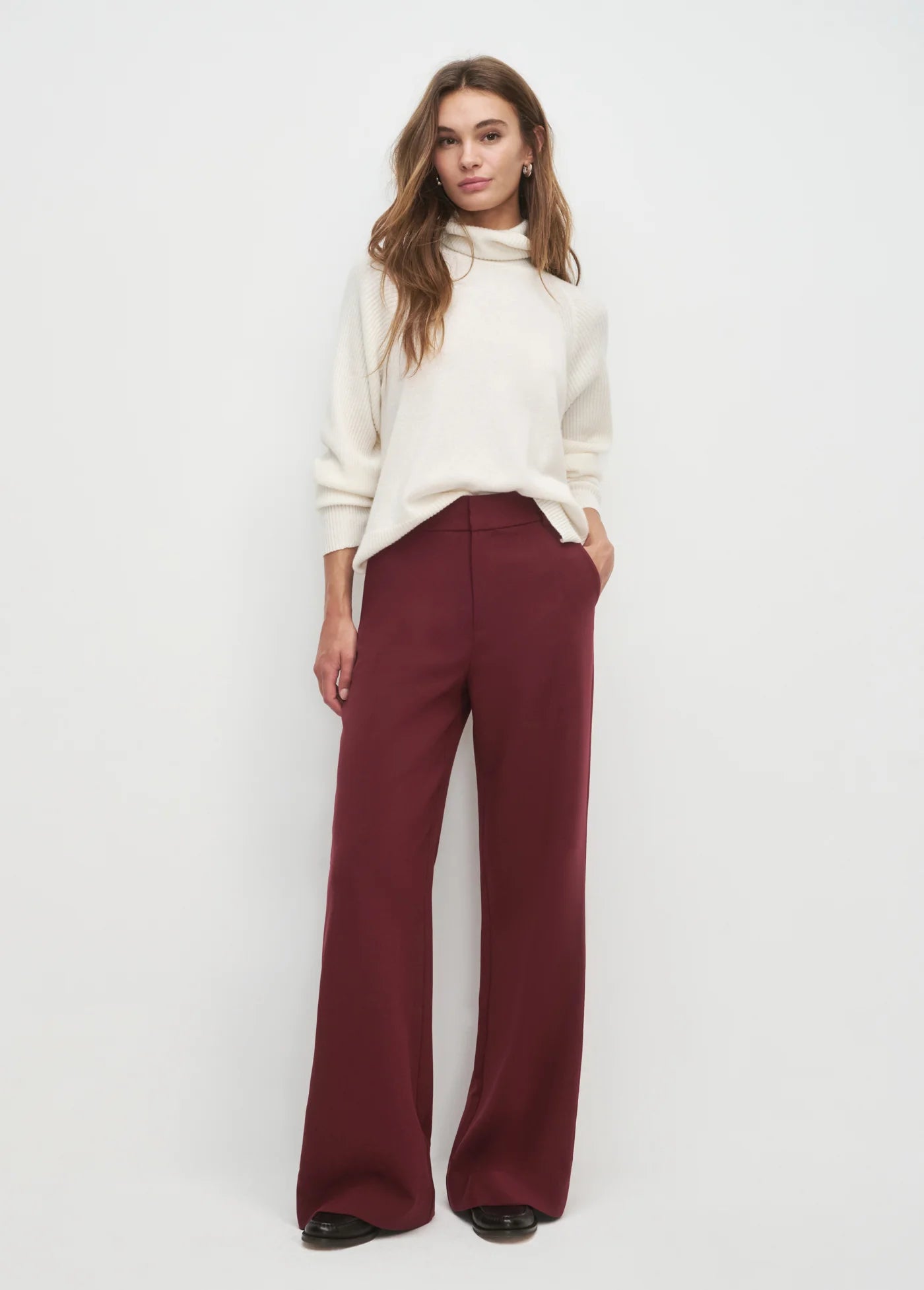 THE MINIMALIST SWEATER - IVORY