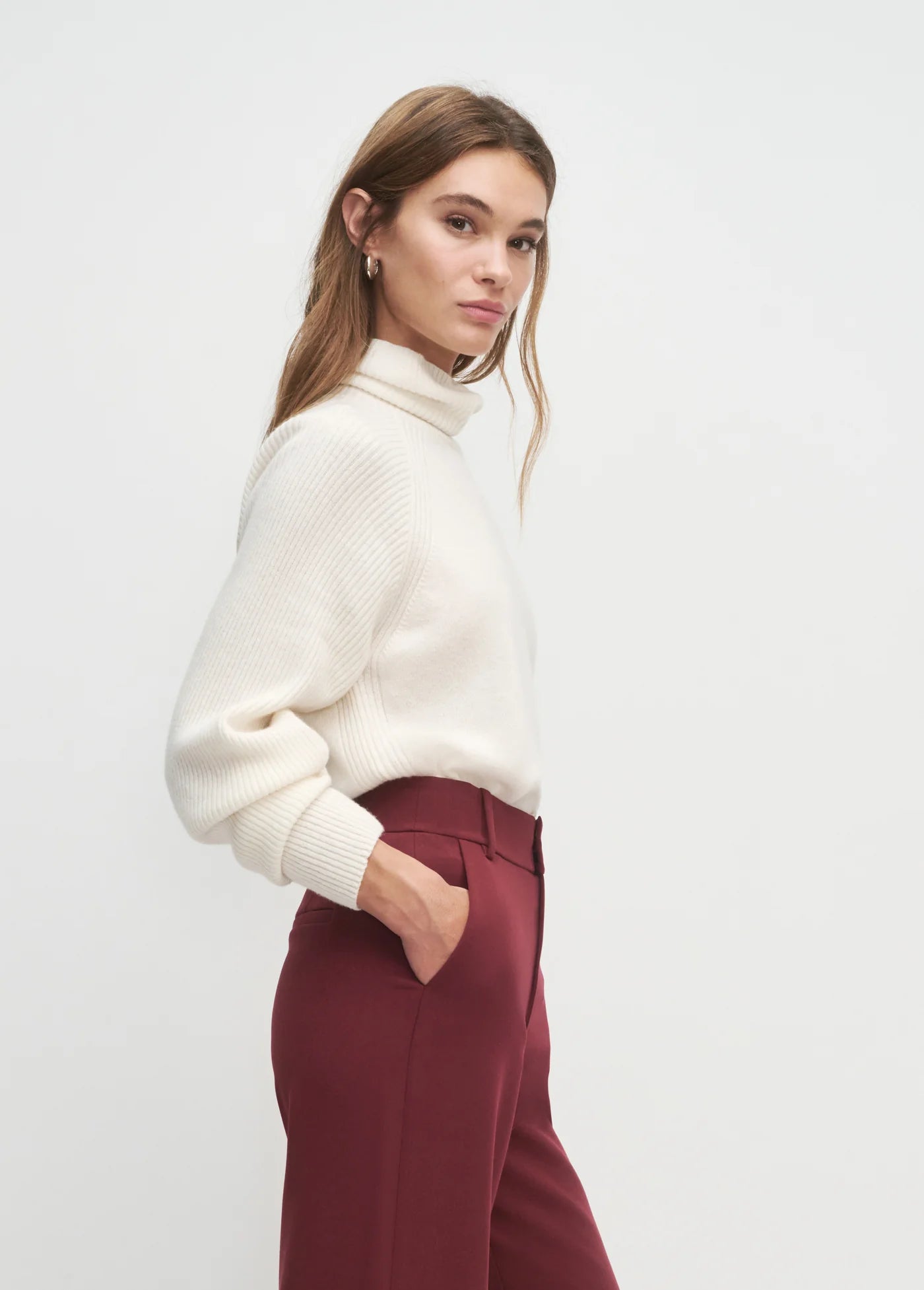 THE MINIMALIST SWEATER - IVORY