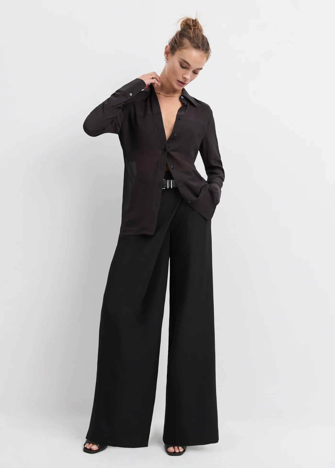 THE SHEER SOPHISTICATION TOP - BLACK