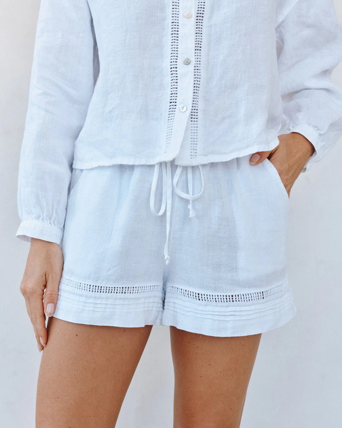 LATTICE PINTUCK SHORT - WHITE