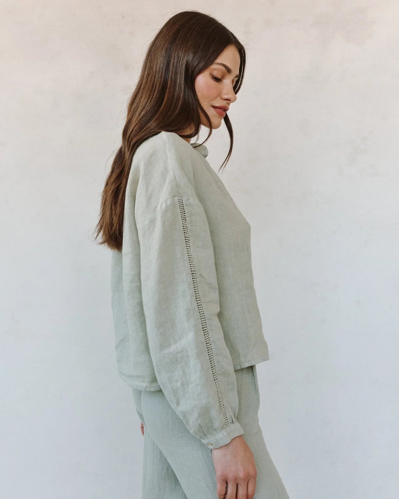 MANDARIN COLLAR TRIMMED BUTTON DOWN - GREEN TEA