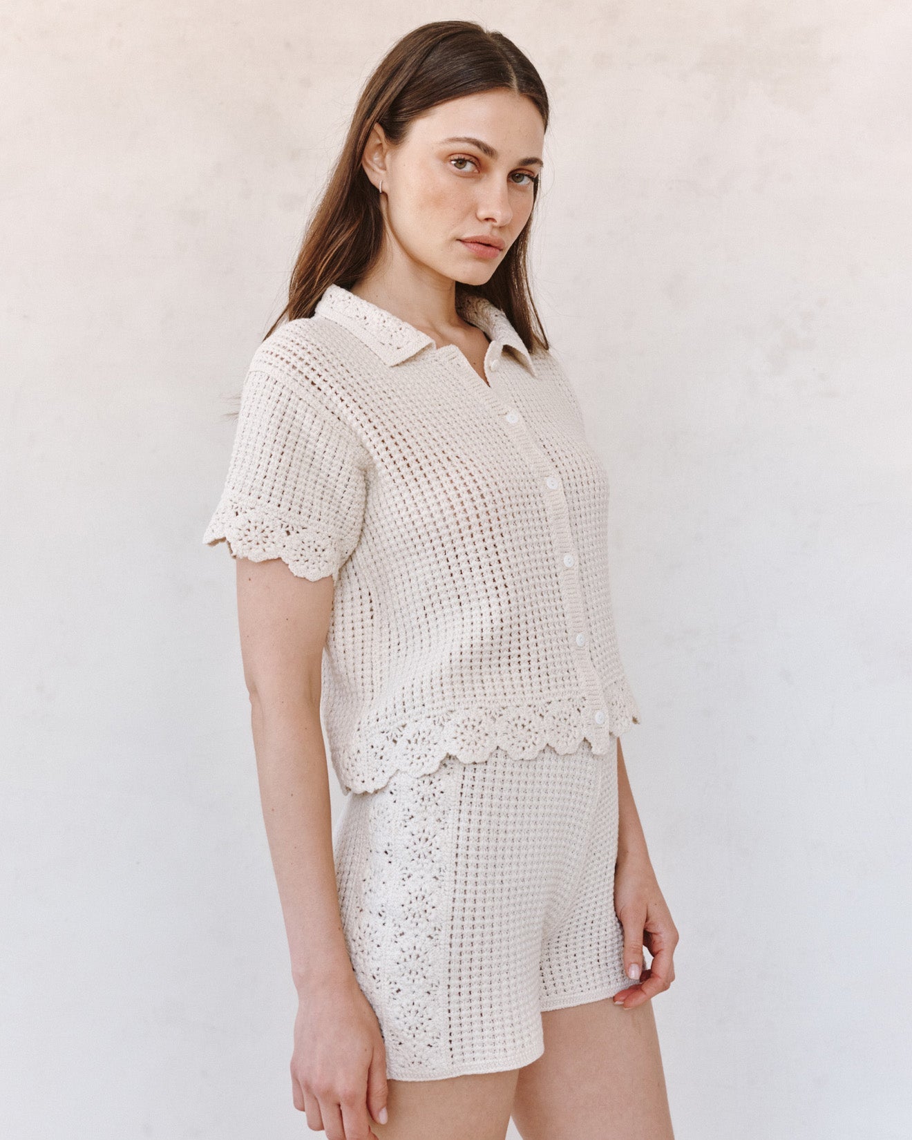 SHORT SLEEVE CROCHET BUTTON DOWN - FLOWER BLOOM
