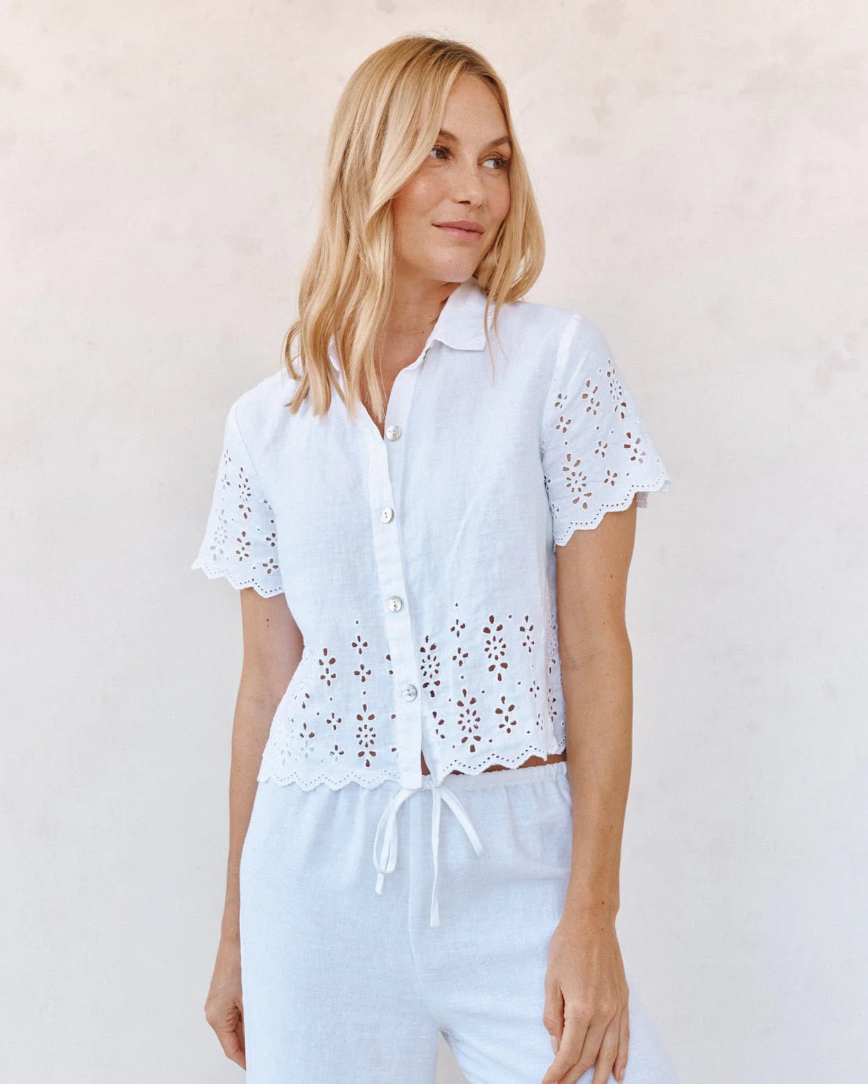 SHORT SLEEVE EMBROIDERED BUTTON DOWN - WHITE