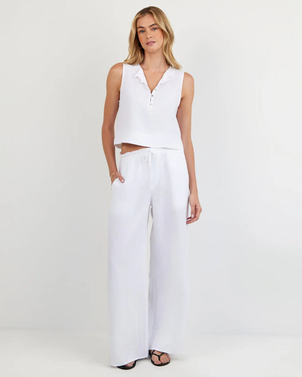 SLEEVELESS HALF PLACKET TOP - WHITE
