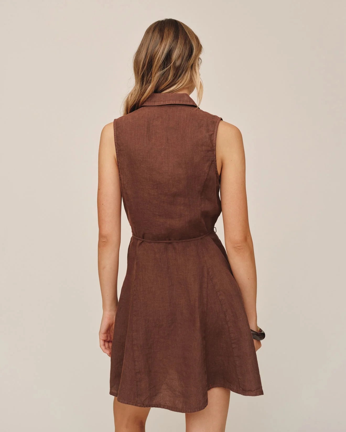 SLEEVELESS SEAMED SHIRT DRESS - SEA GLASS BROWN
