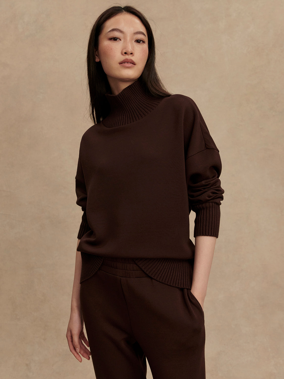BARKER HIGH NECK SWEAT - COFFEE BEAN