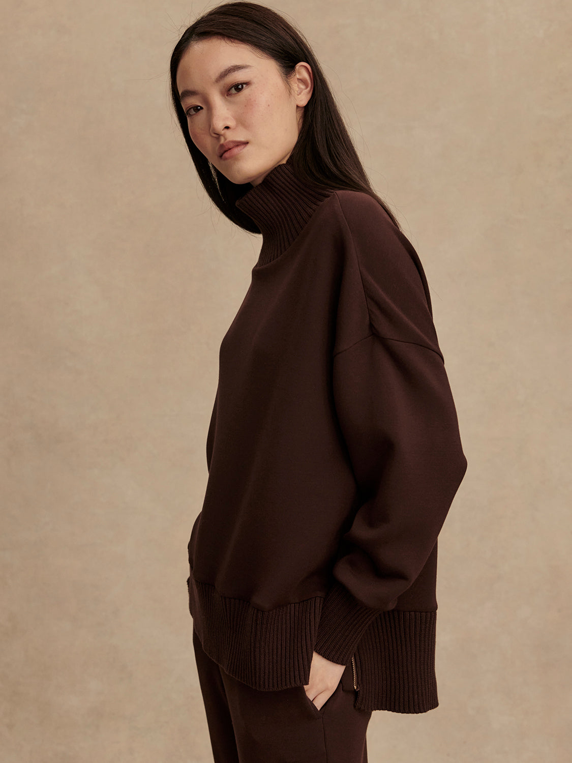 BARKER HIGH NECK SWEAT - COFFEE BEAN